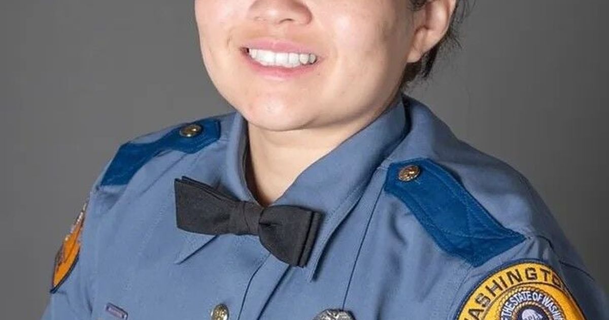 Спокан почтил память погибшего патрульного штата Вашингтон приспущенными флагами