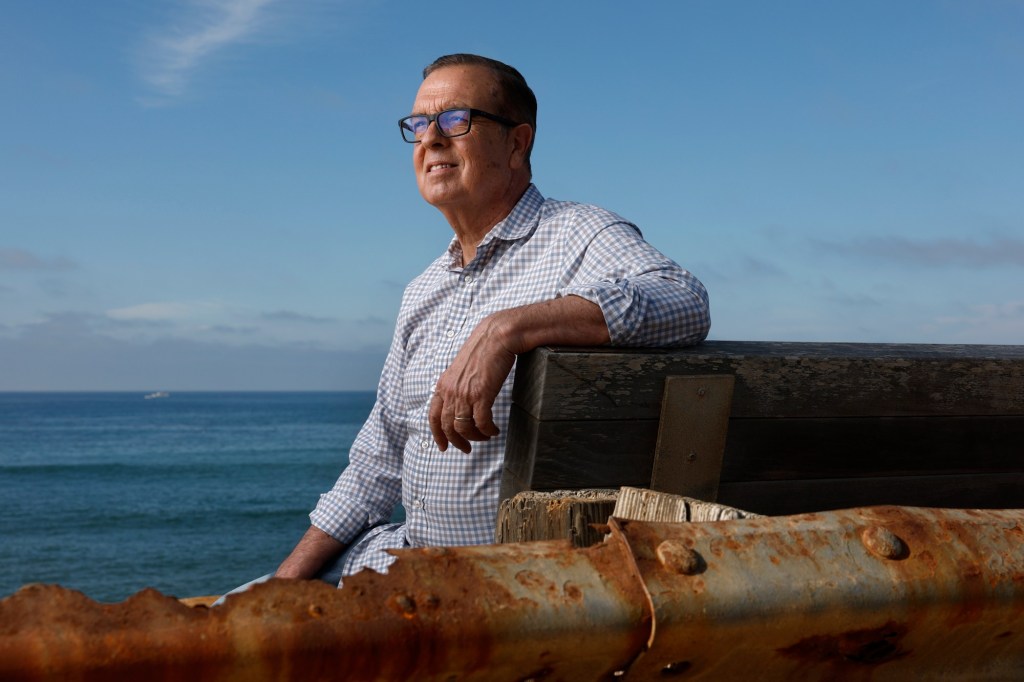 Автор из Сан-Диего обвиняет гиганта комиксов в нарушении его товарного знака на слово 'grommets'