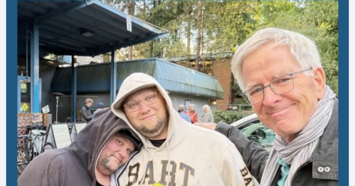 Рик Стивс подарил 2,25 миллиона долларов на спасение центра для бездомных в Вашингтоне